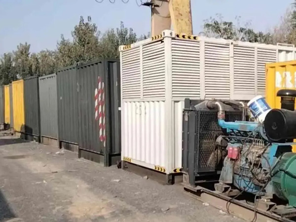 湾里200KW柴油发电机机组每小时油耗是多少？